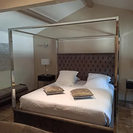 La Dune, & Nuxe 4*