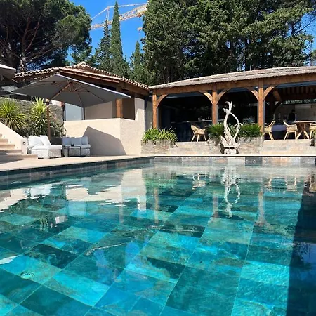 La Dune, & Nuxe 4*