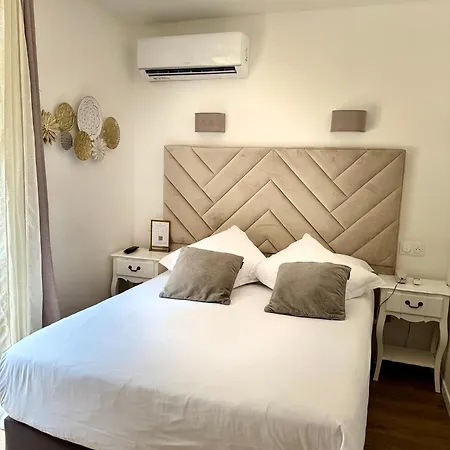 La Dune, & Nuxe Hotell Gassin